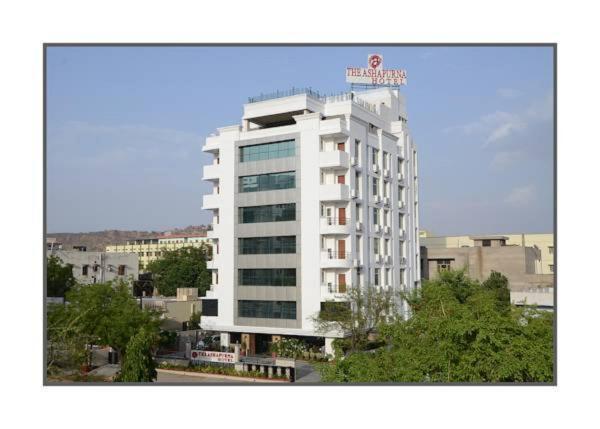 Hotel Crestmont Ashapurna Jaipur, Banipark Jaipur