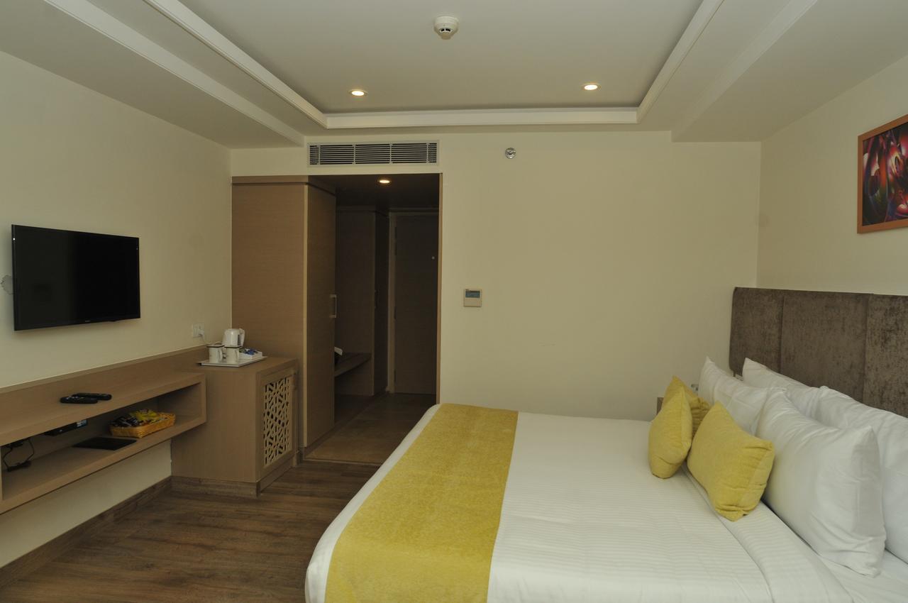 Royale Lalit
