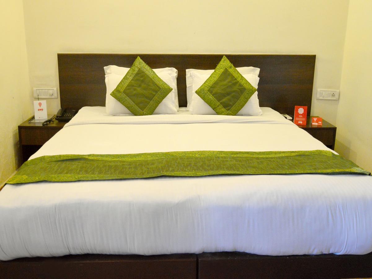 Oyo 6894 White Lily Hotel Jaipur