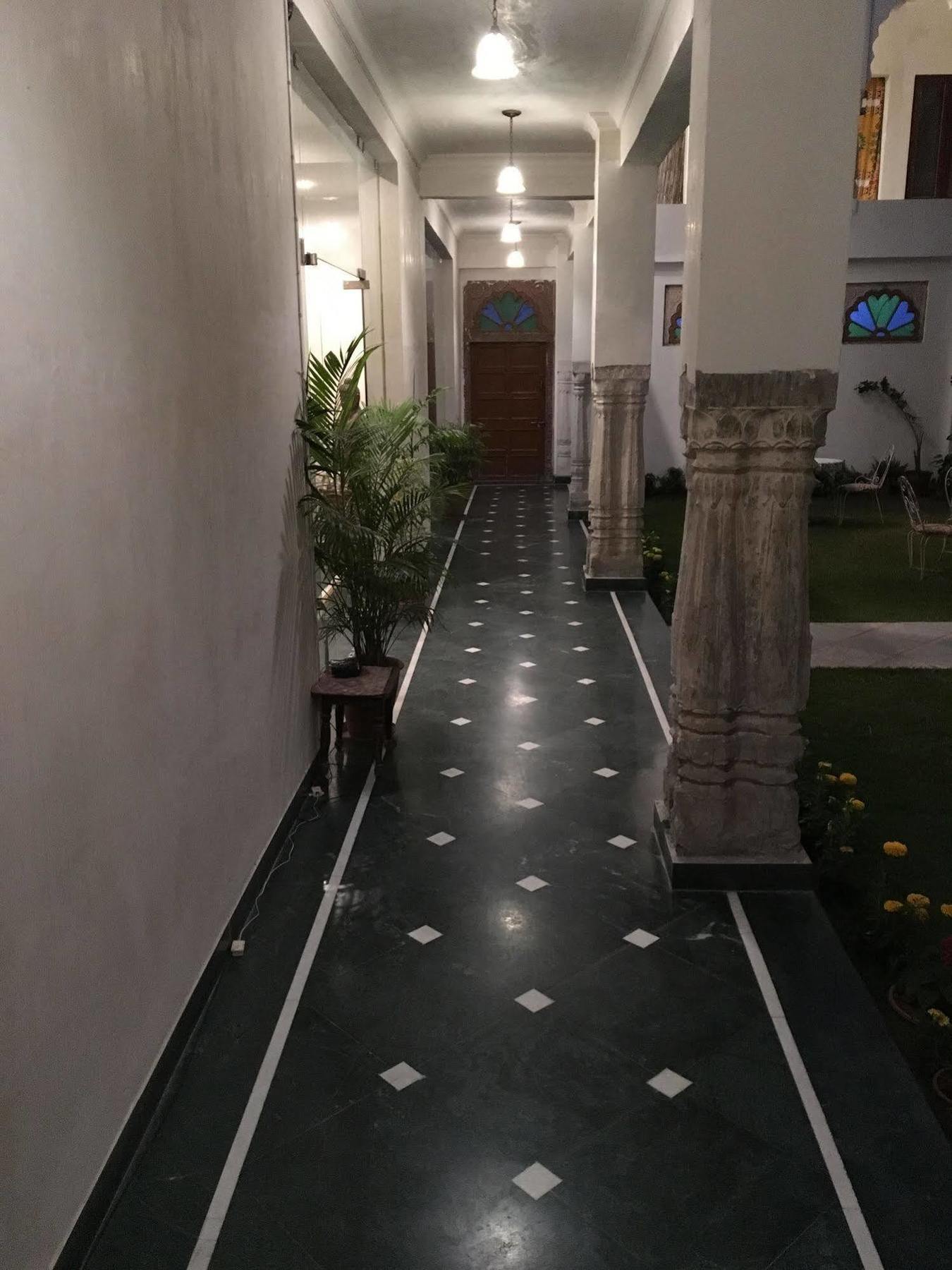 Rajasthan Palace 3*