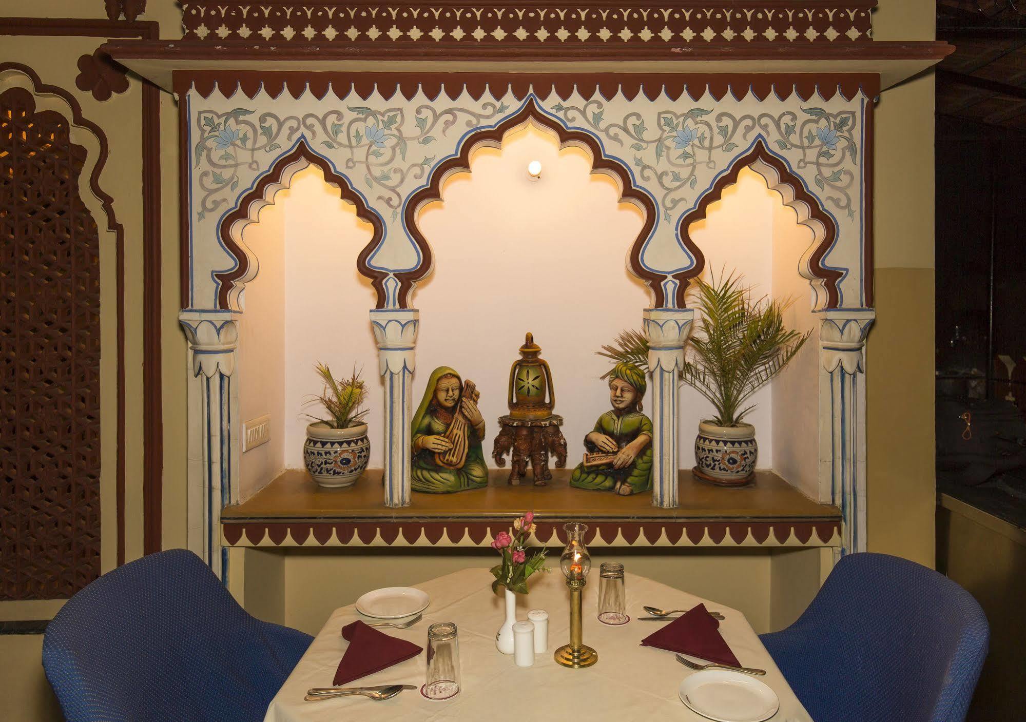 Umaid Mahal - A Heritage Style Boutique Hotel Jaipur