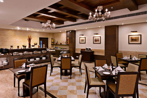 Leisure Grand Chanakya 4* Jaipur