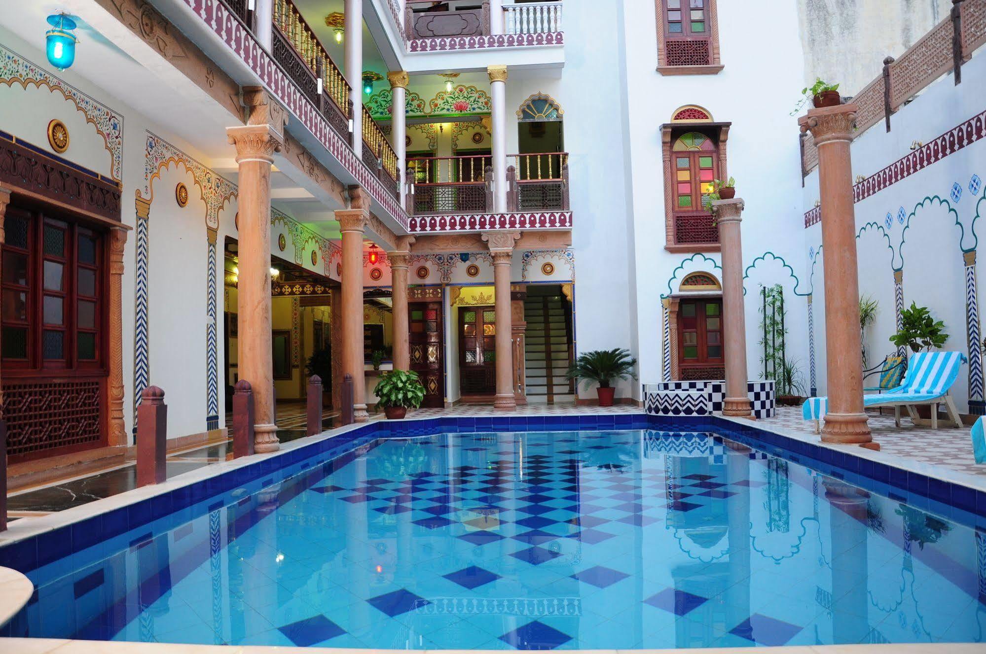 Vimal Heritage Hotel 3*
