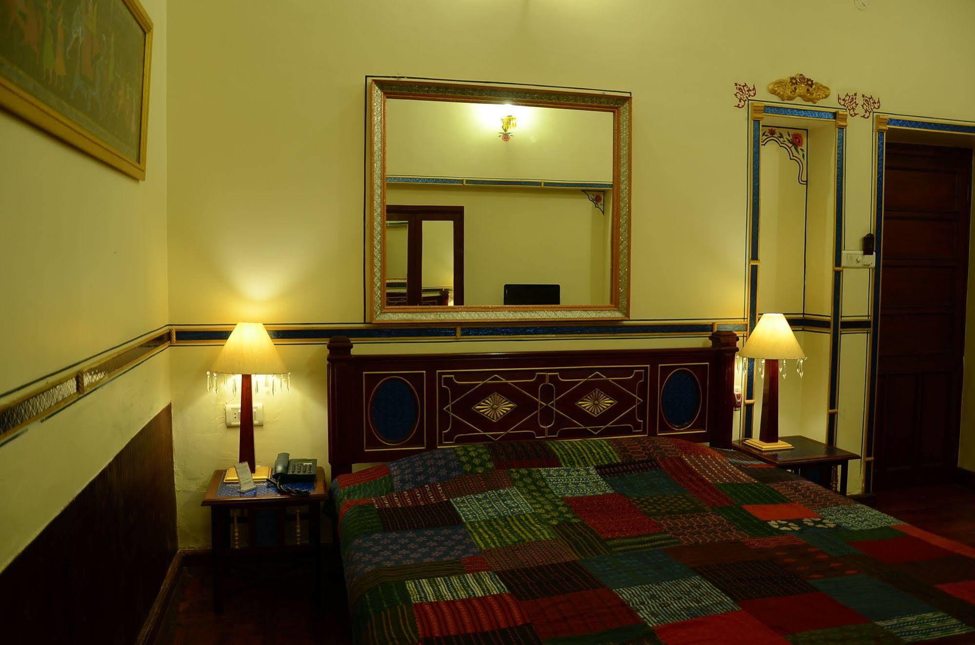 Vimal Heritage Hotel 3*