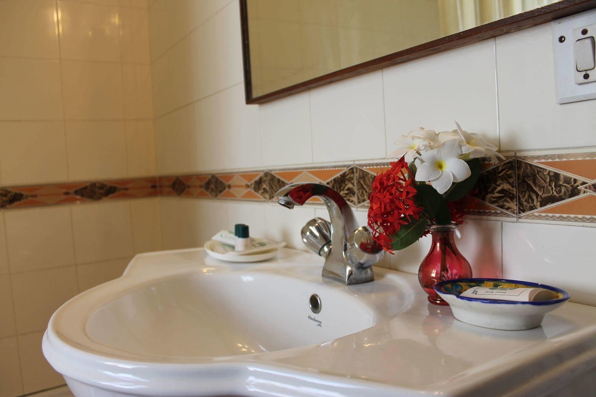 Hotel Madhuban - A Heritage 3*