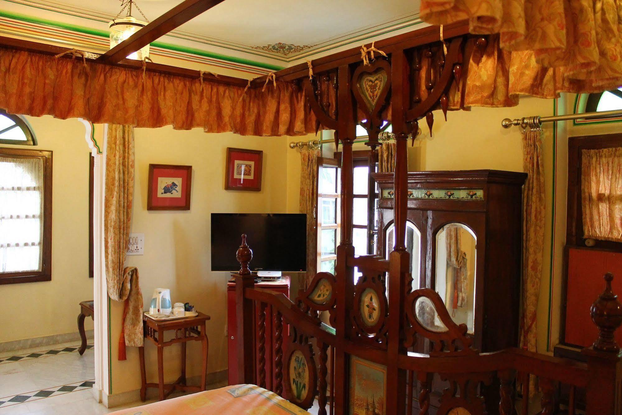 Hotel Madhuban - A Heritage 3*