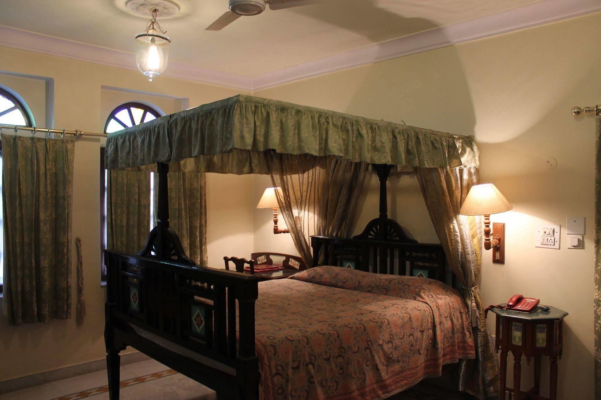 Hotel Madhuban - A Heritage 3*