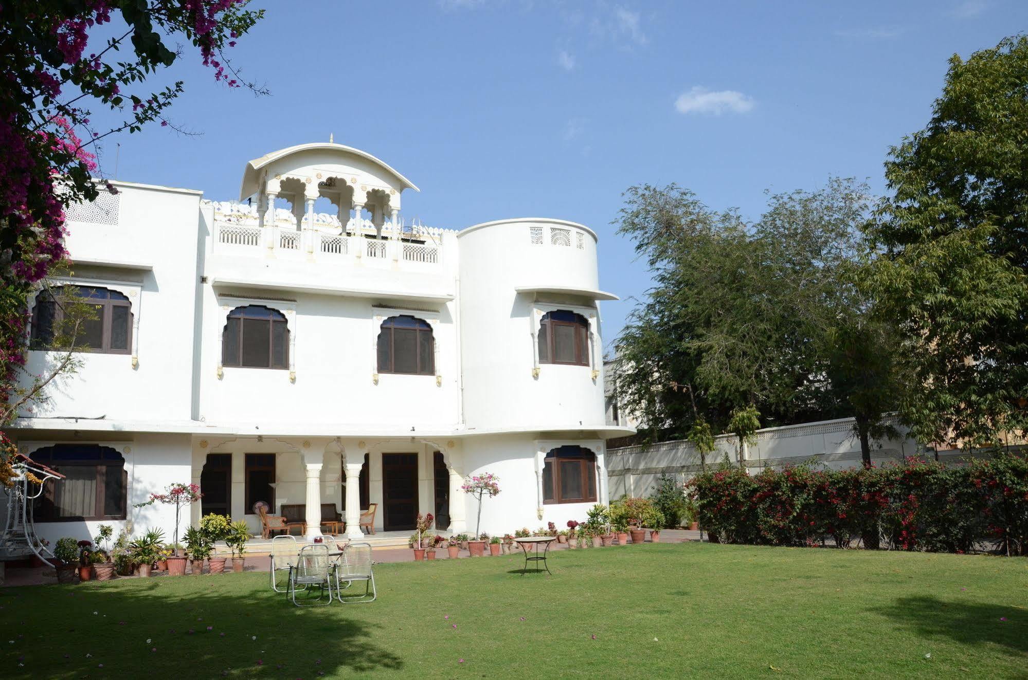 Meghniwas 3*