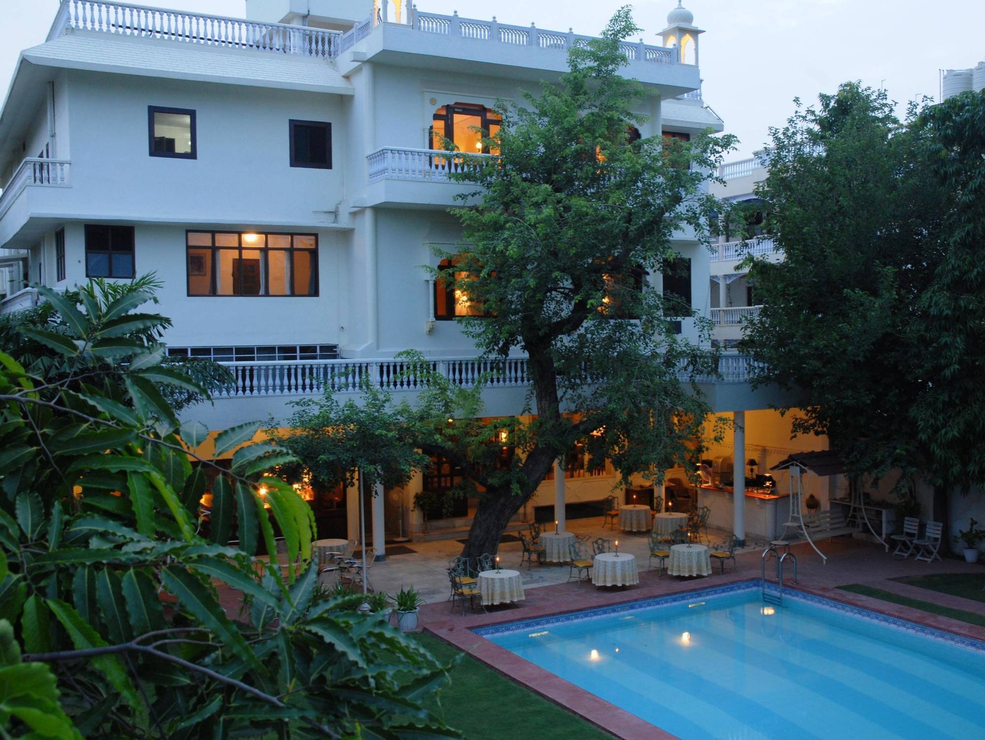 Hotel Meghniwas 3*