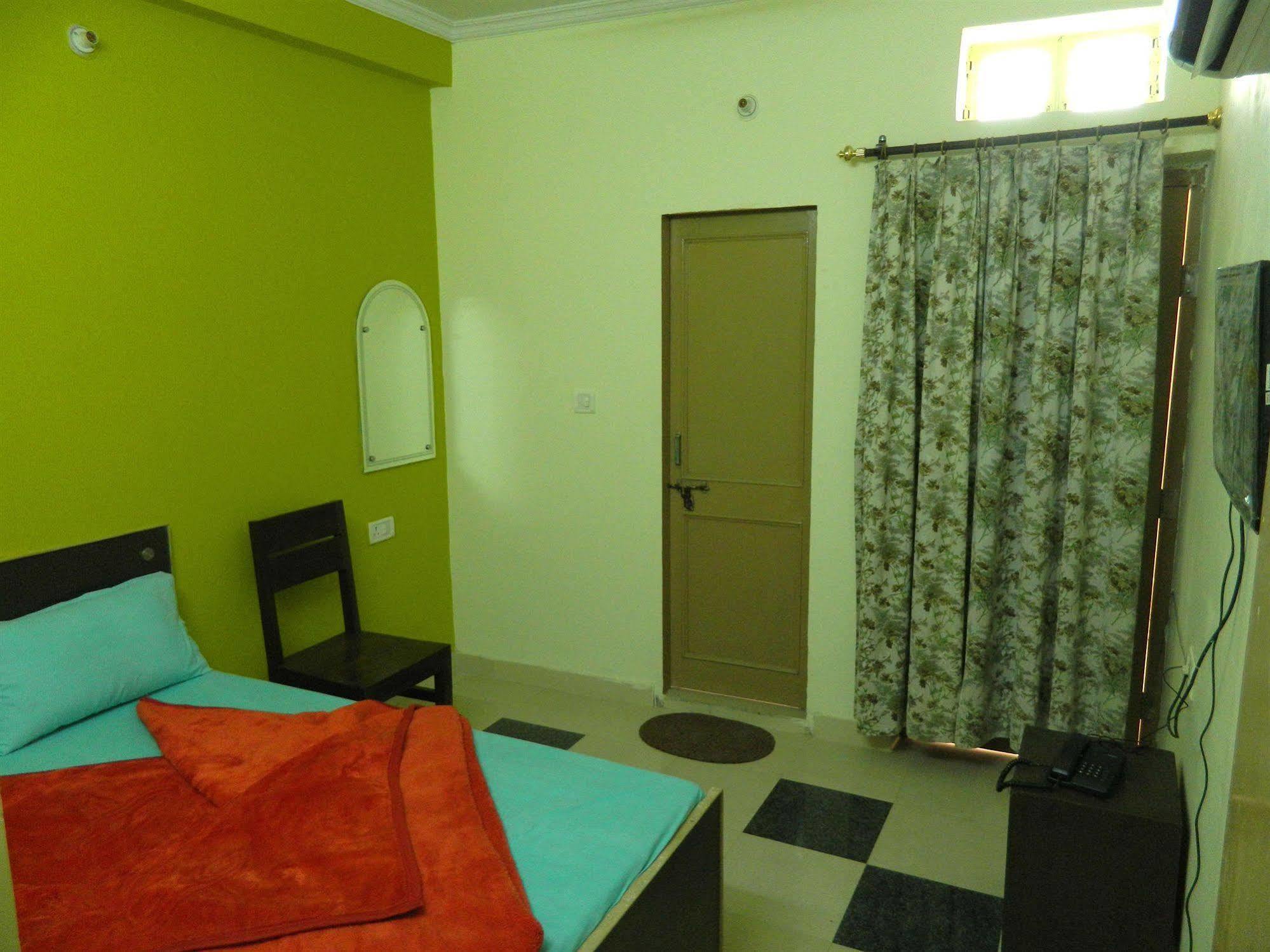 Hotel Satkar