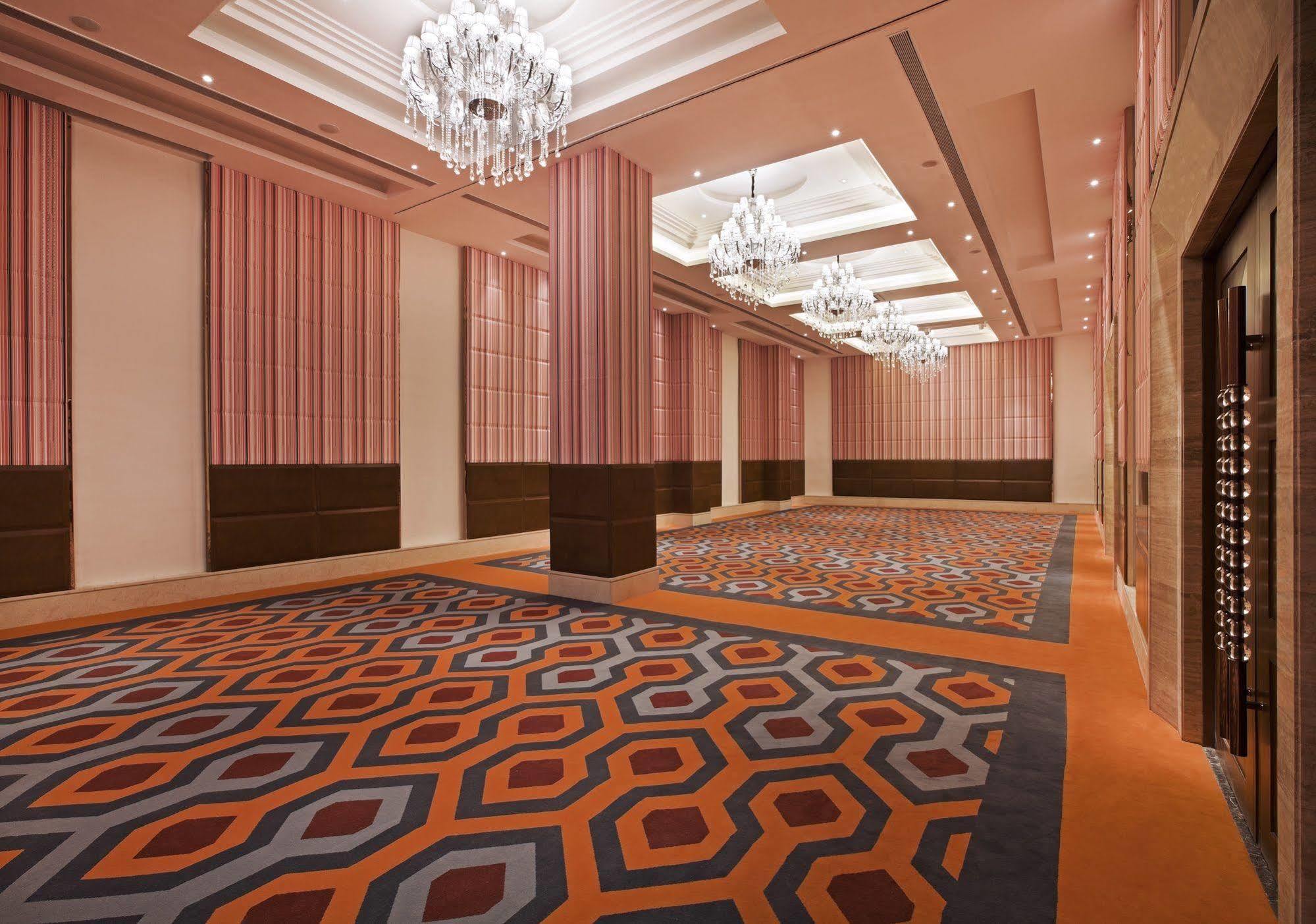 Zone By The Park , Bani Park Hotel Jaipur