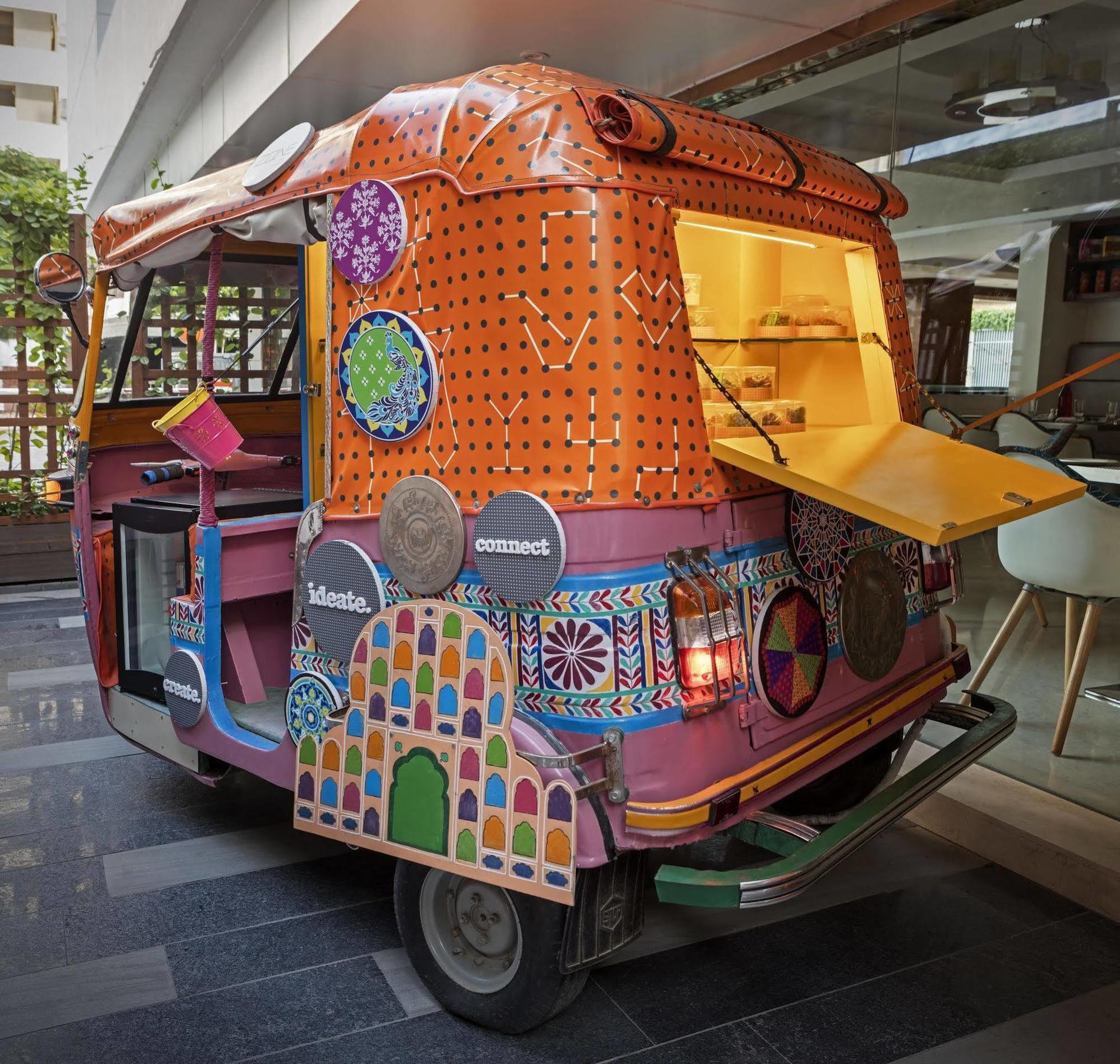 Zone By The Park , Bani Park Hotel Jaipur