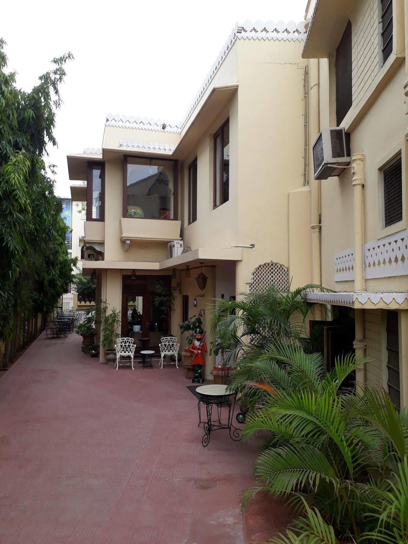 Dera Rawatsar - Heritage Hotel Jaipur