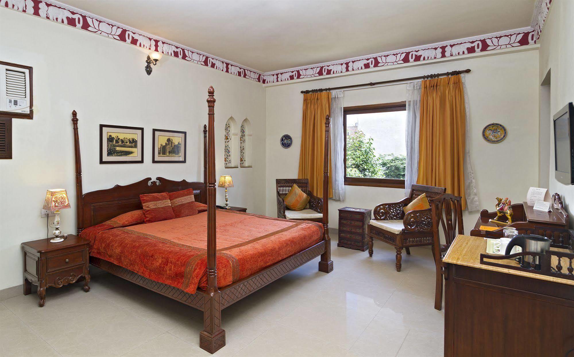 Hotel Dera Rawatsar - Heritage 4*