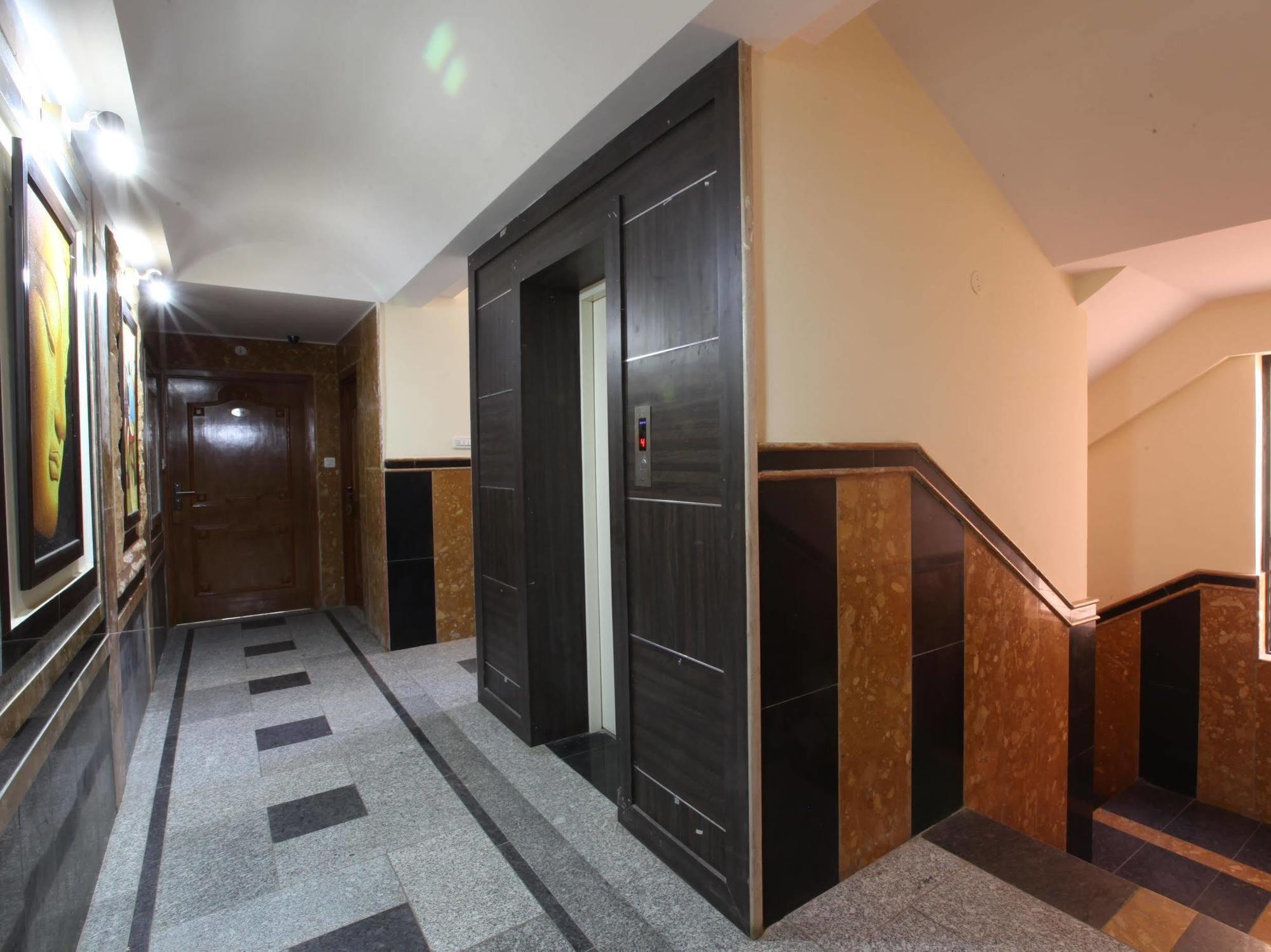Hotel Treebo Trend Woodsvilla Bapu Nagar Jaipur