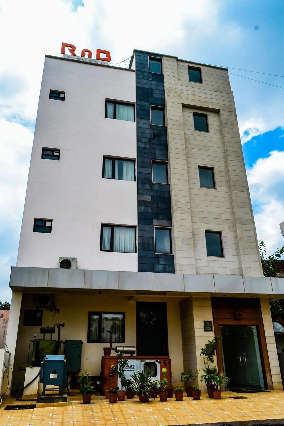 Rnb Hotel 2*