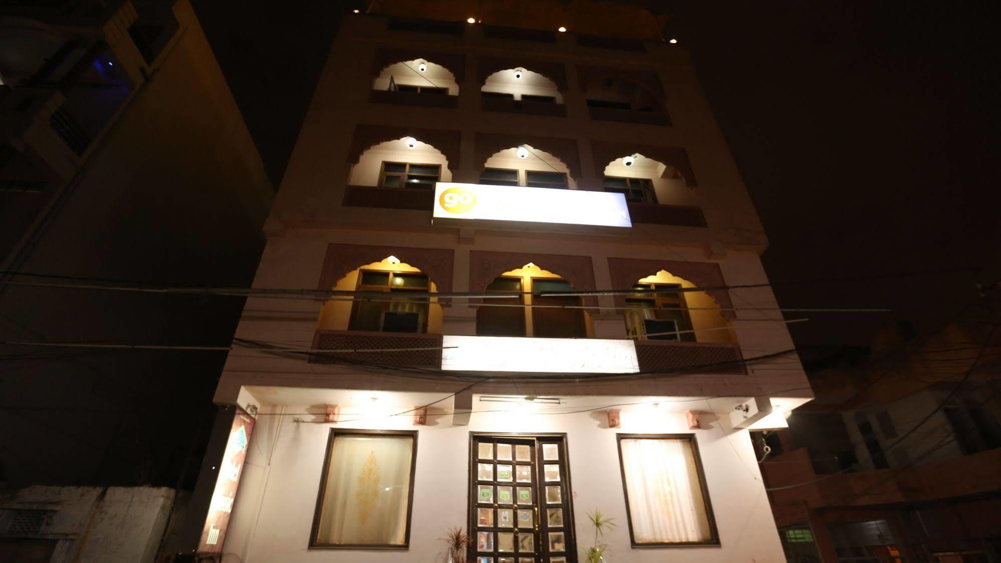 Classic Near Railway Station Hotel