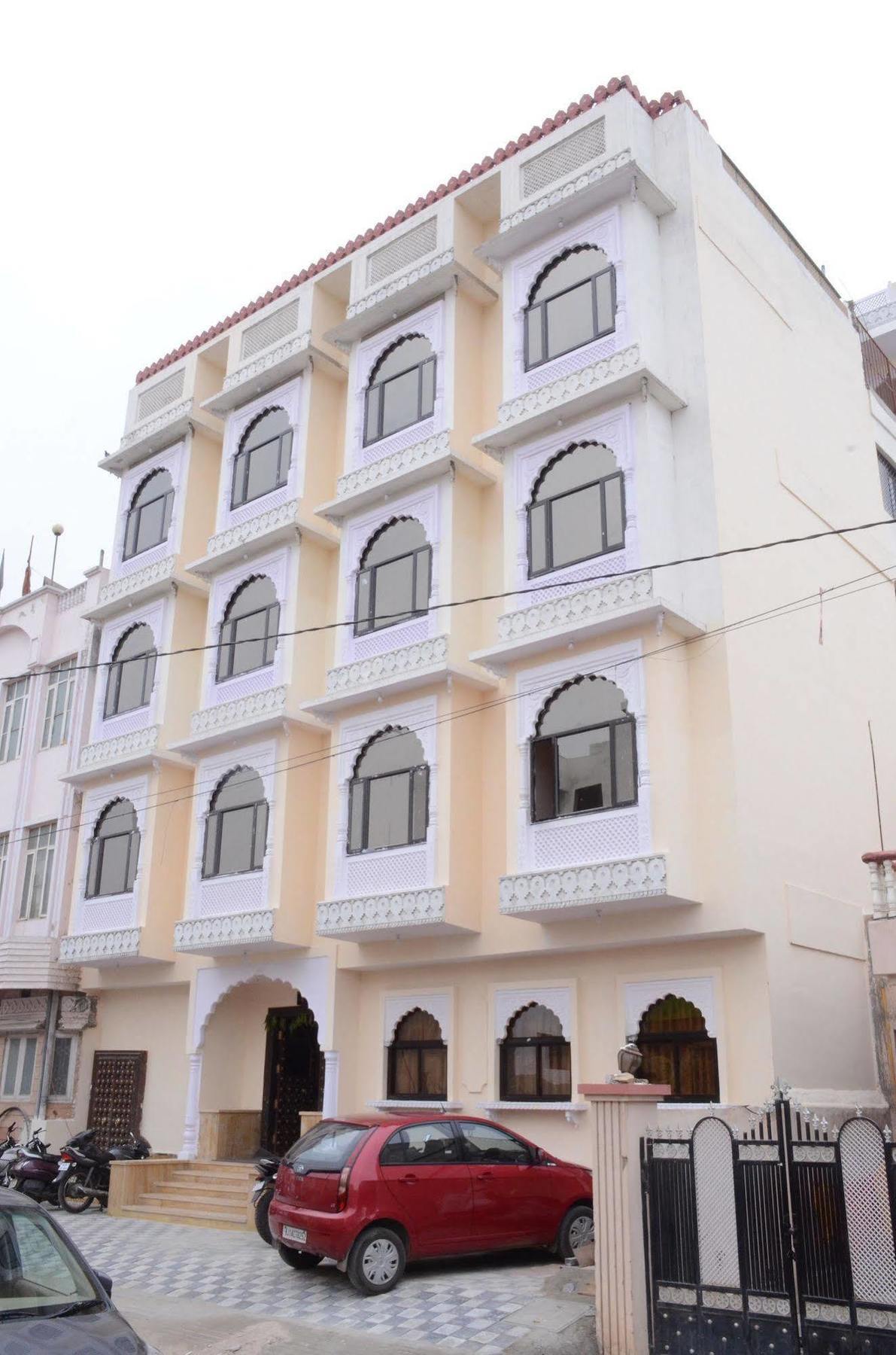 Hotel Laxmi Niwas