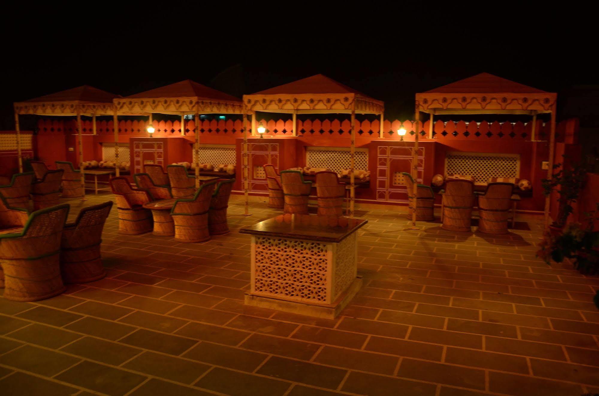 Laxmi Niwas Hotel 3*