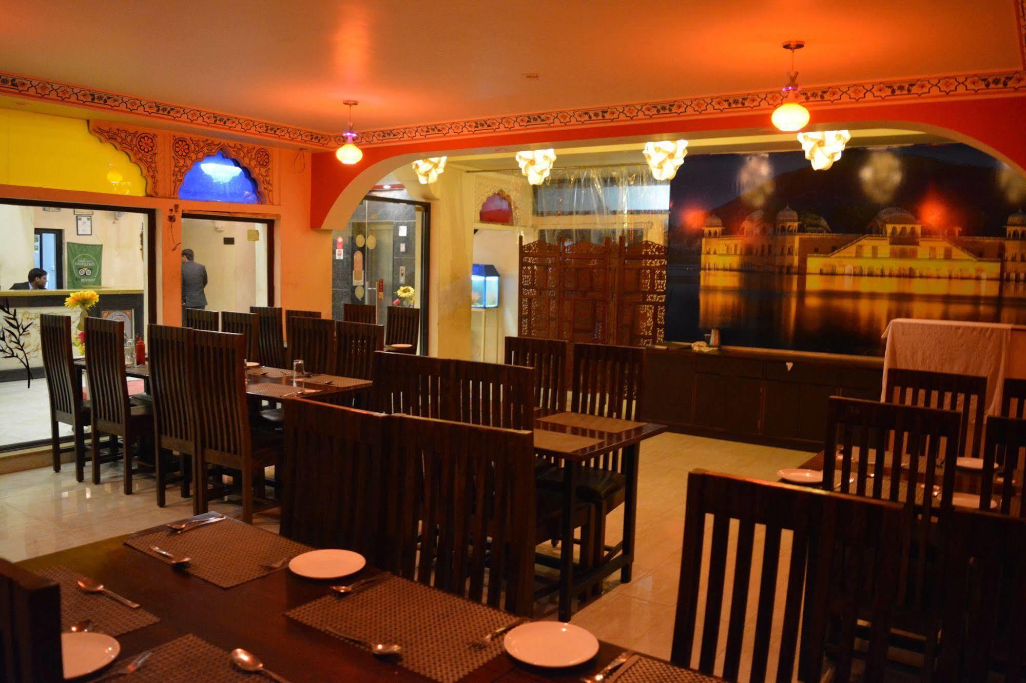 Laxmi Niwas 3* Jaipur