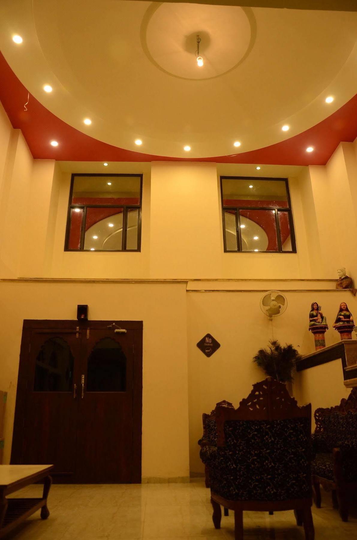 Hotel Laxmi Niwas