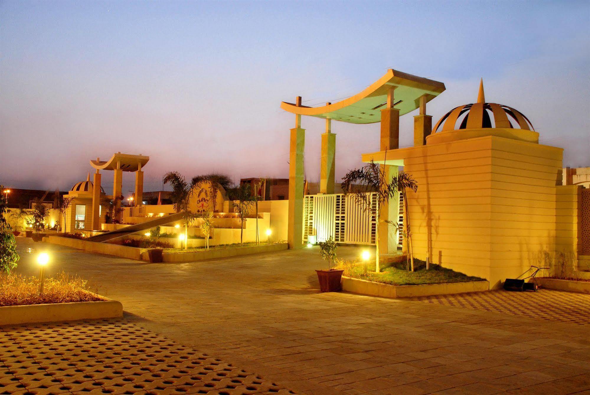 Resort Cambay Grand Kukas 4*