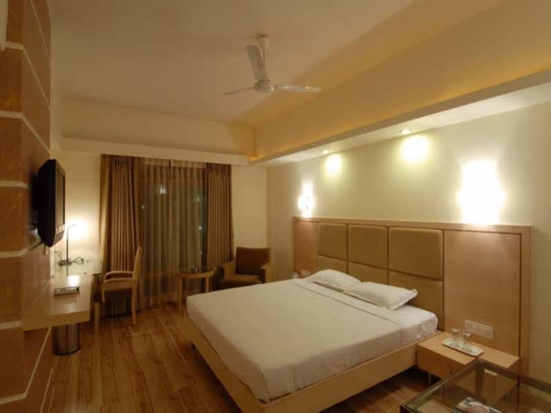 Resort Cambay Grand Kukas
