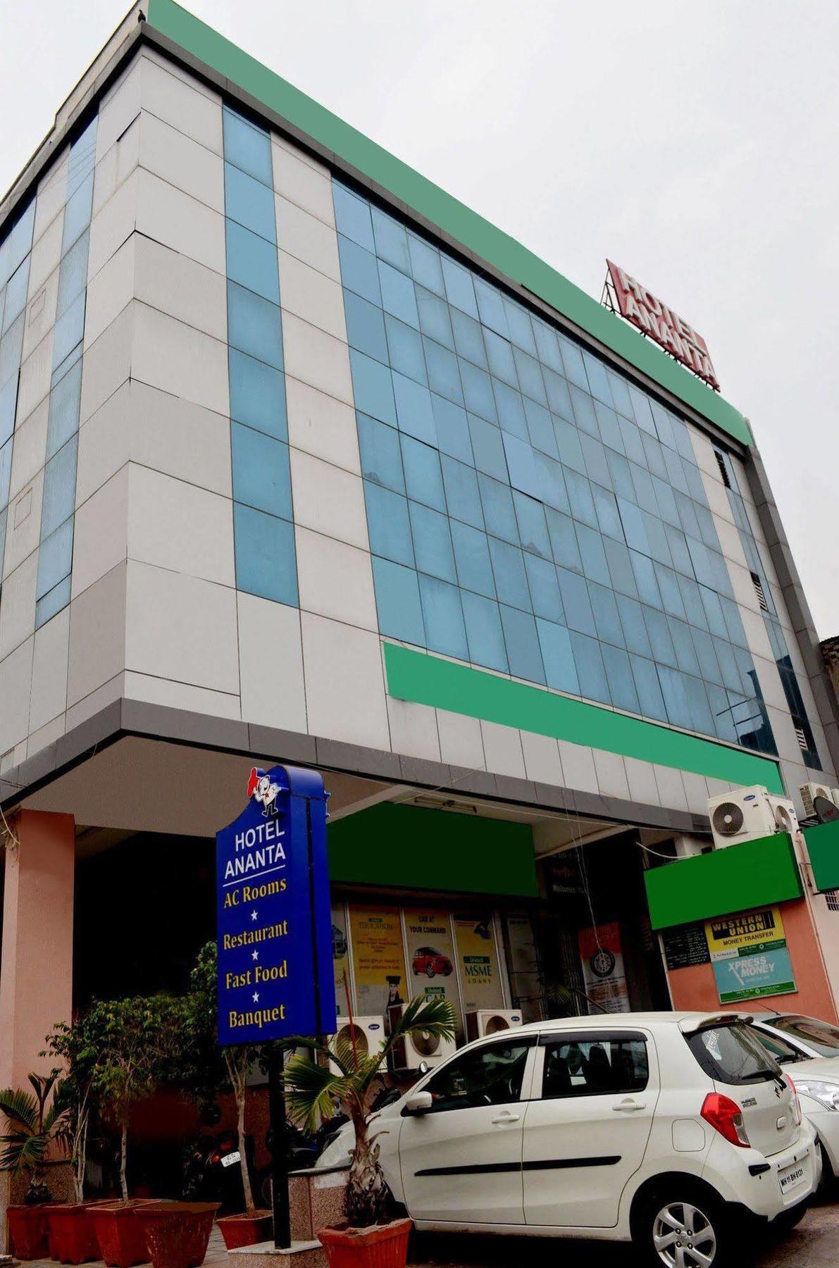 Ananta Hotel