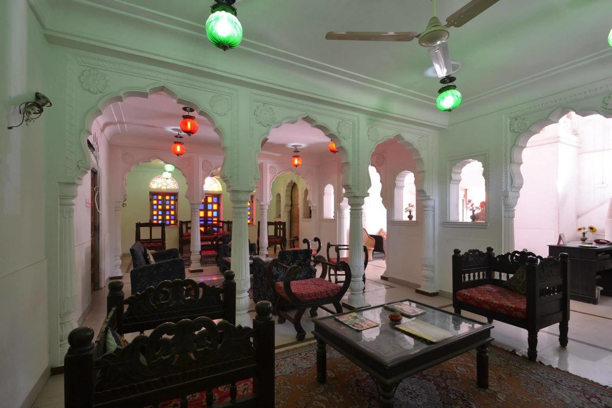 Rawla Mrignayani Palace Hotel