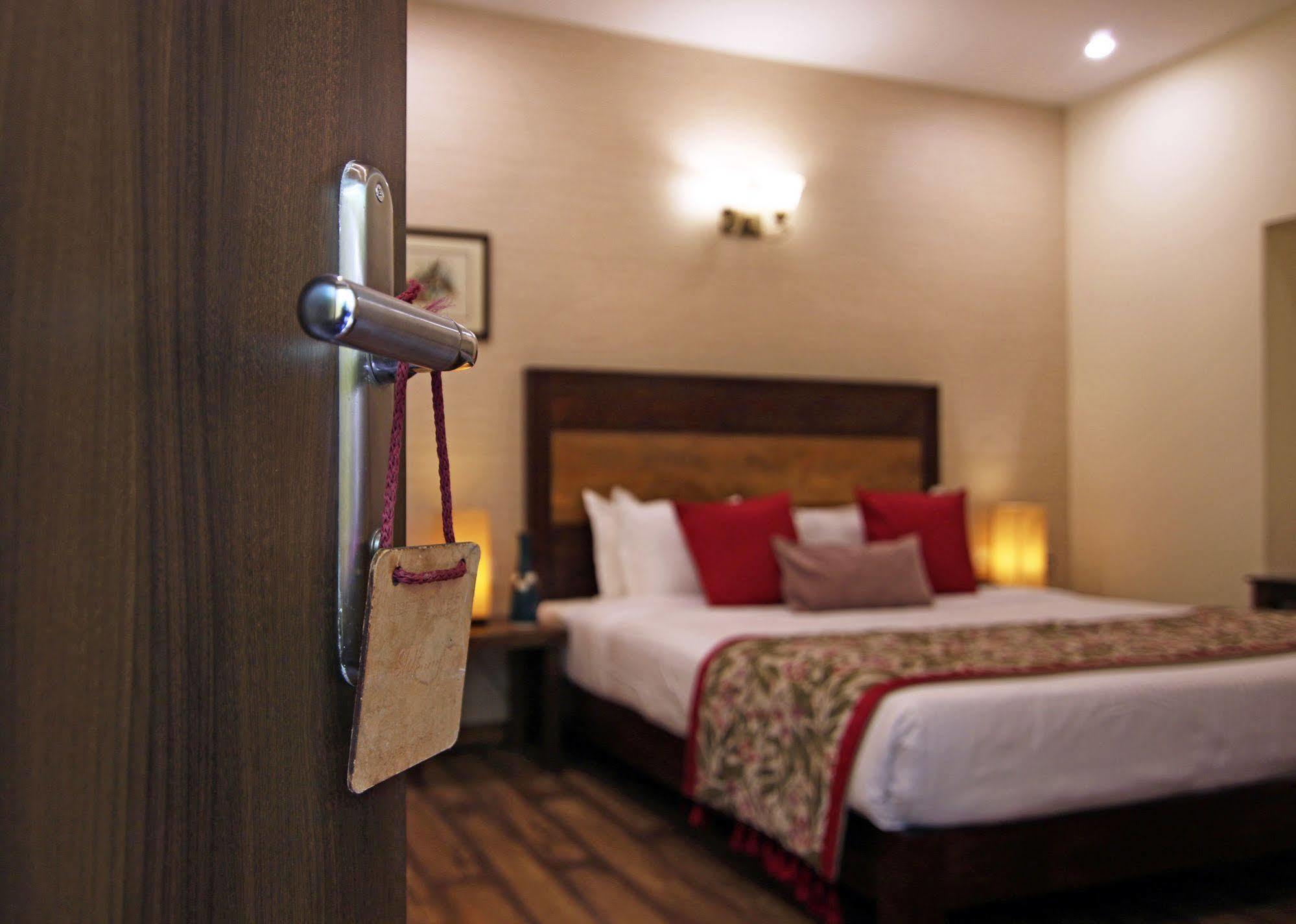 Hotel Devraj Niwas 3*