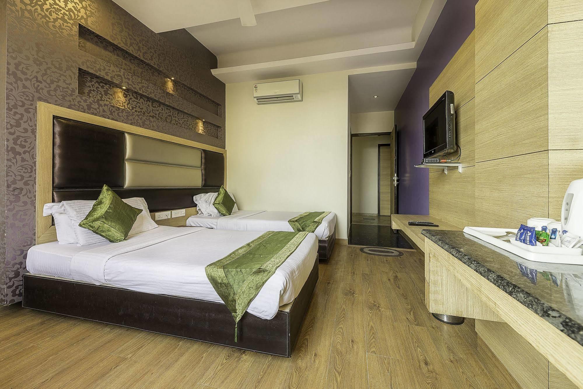 Srinivas The Royal Residence, 5*