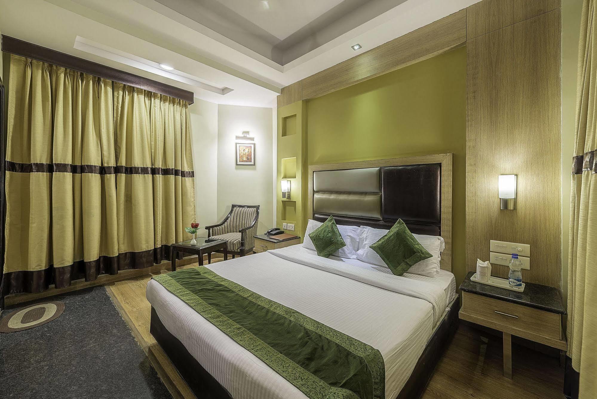 Srinivas The Royal Residence, Hotel 5*
