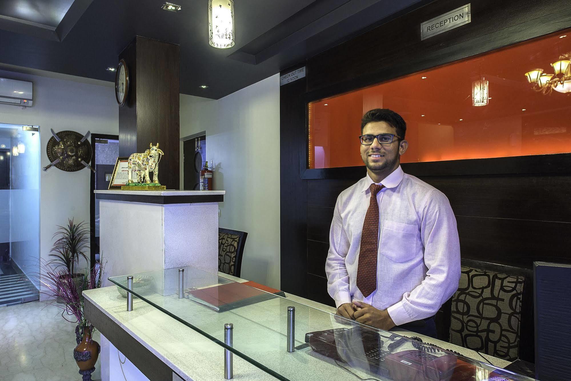 Hotel Srinivas The Royal Residence, 5*