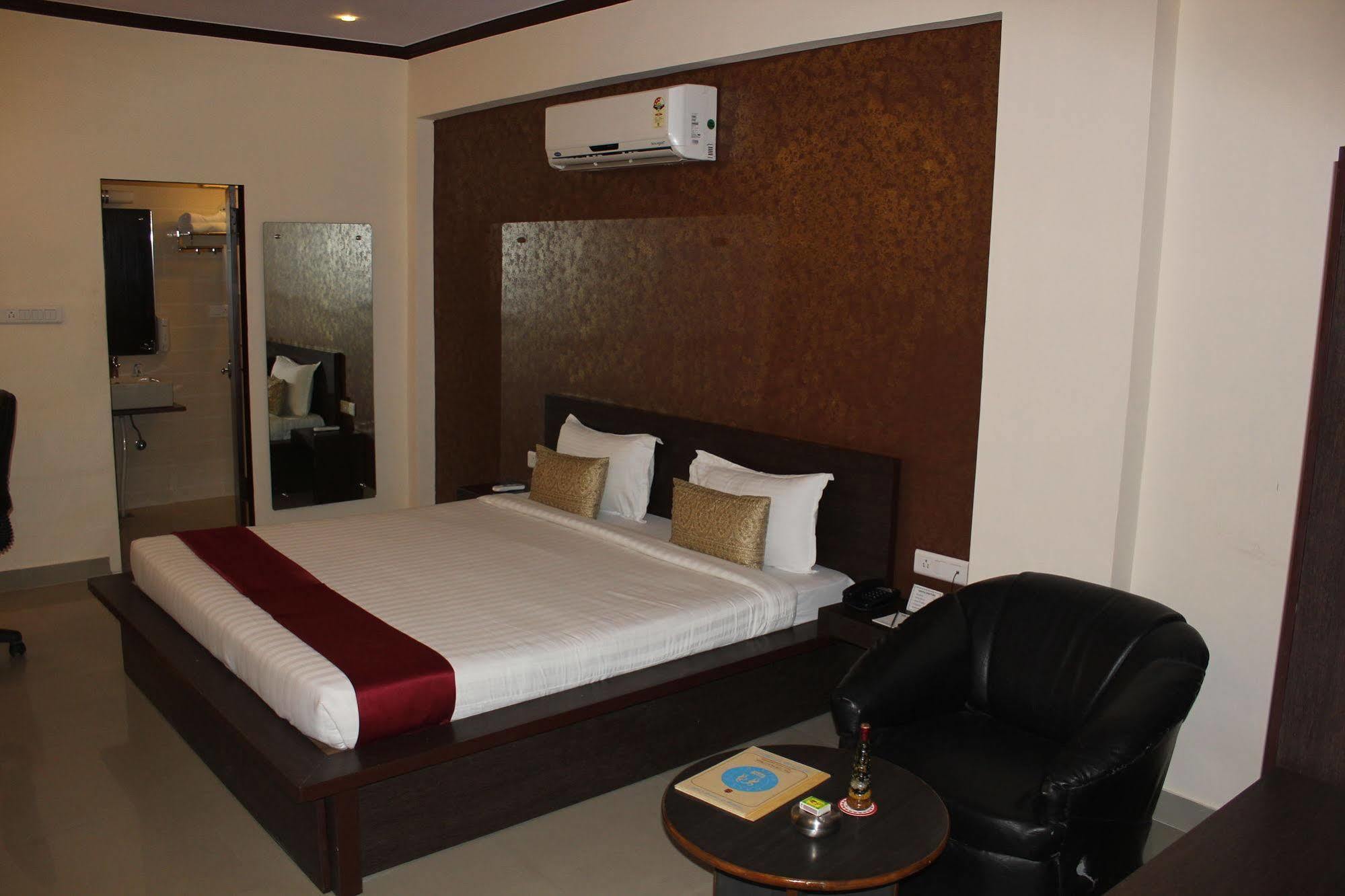 Savi Regency 2* Jaipur