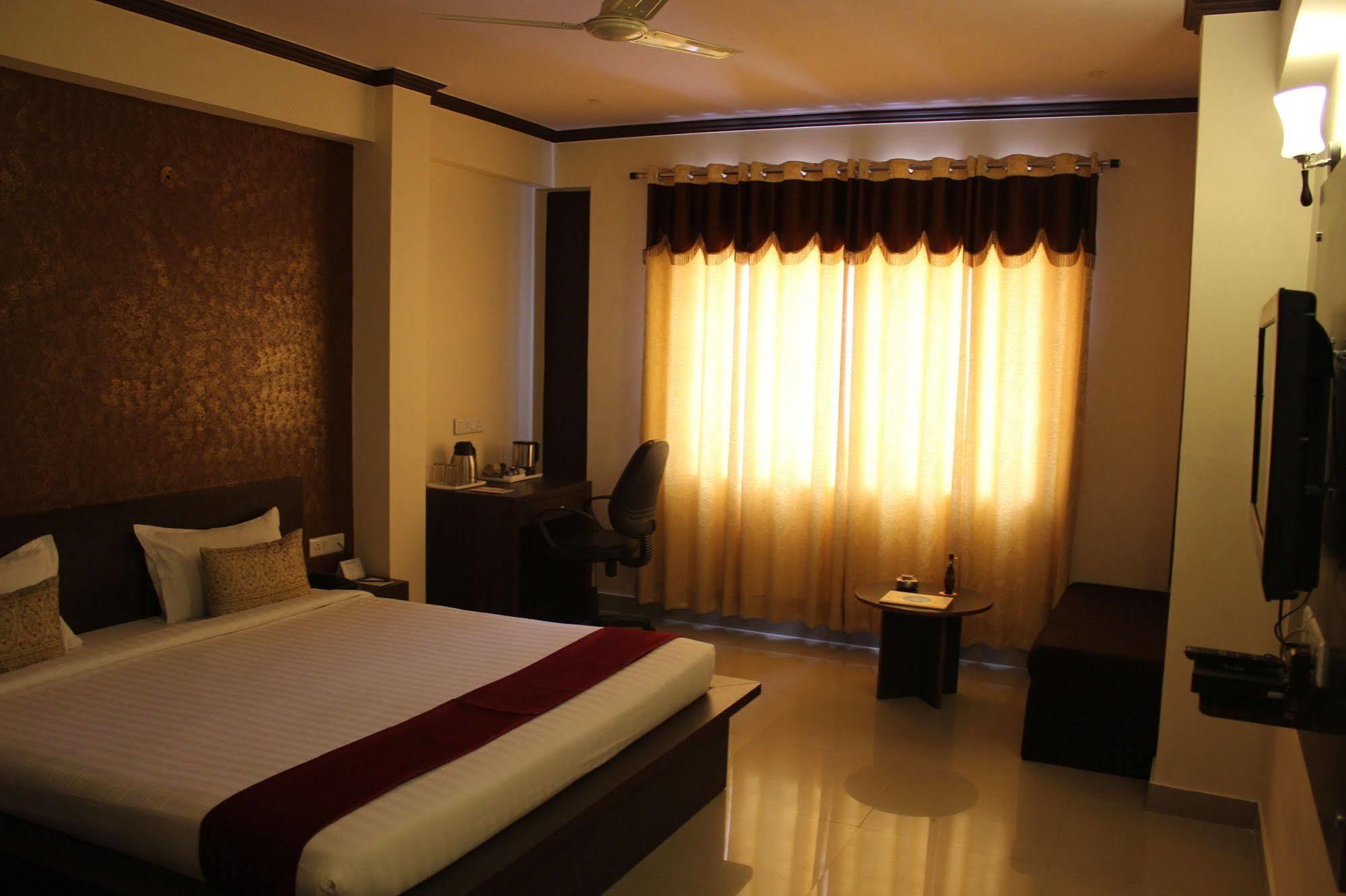 Savi Regency Hotel Jaipur