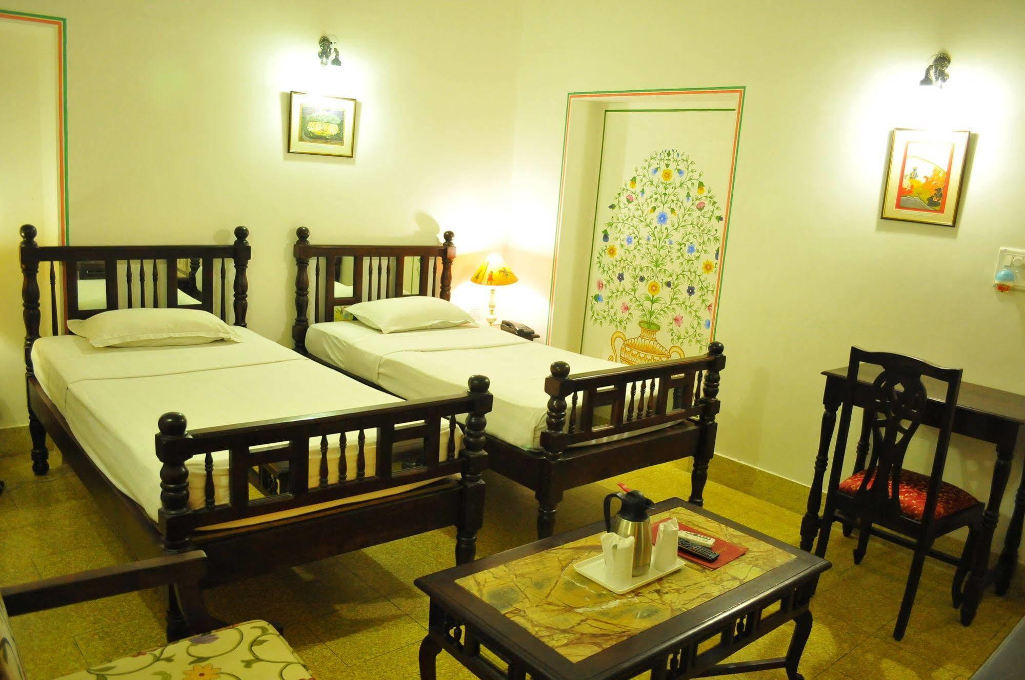 Hotel Mahal Khandela