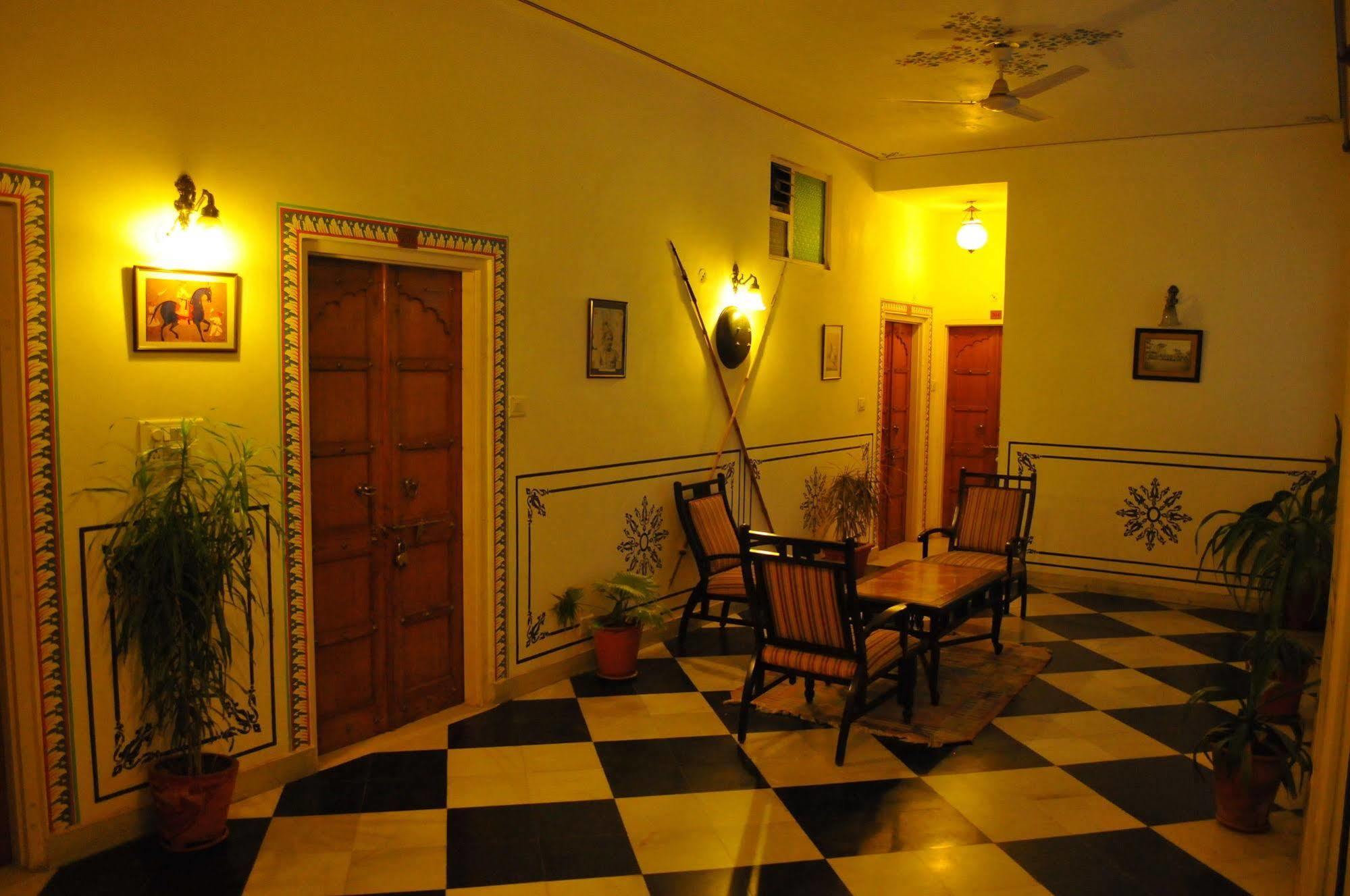 Mahal Khandela