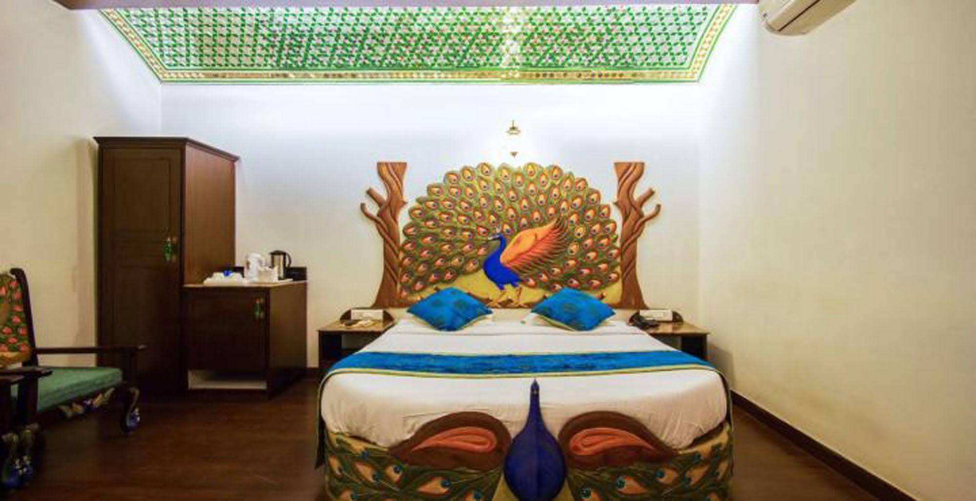 Nahargarh Haveli-near Train Station Metro Jaipur