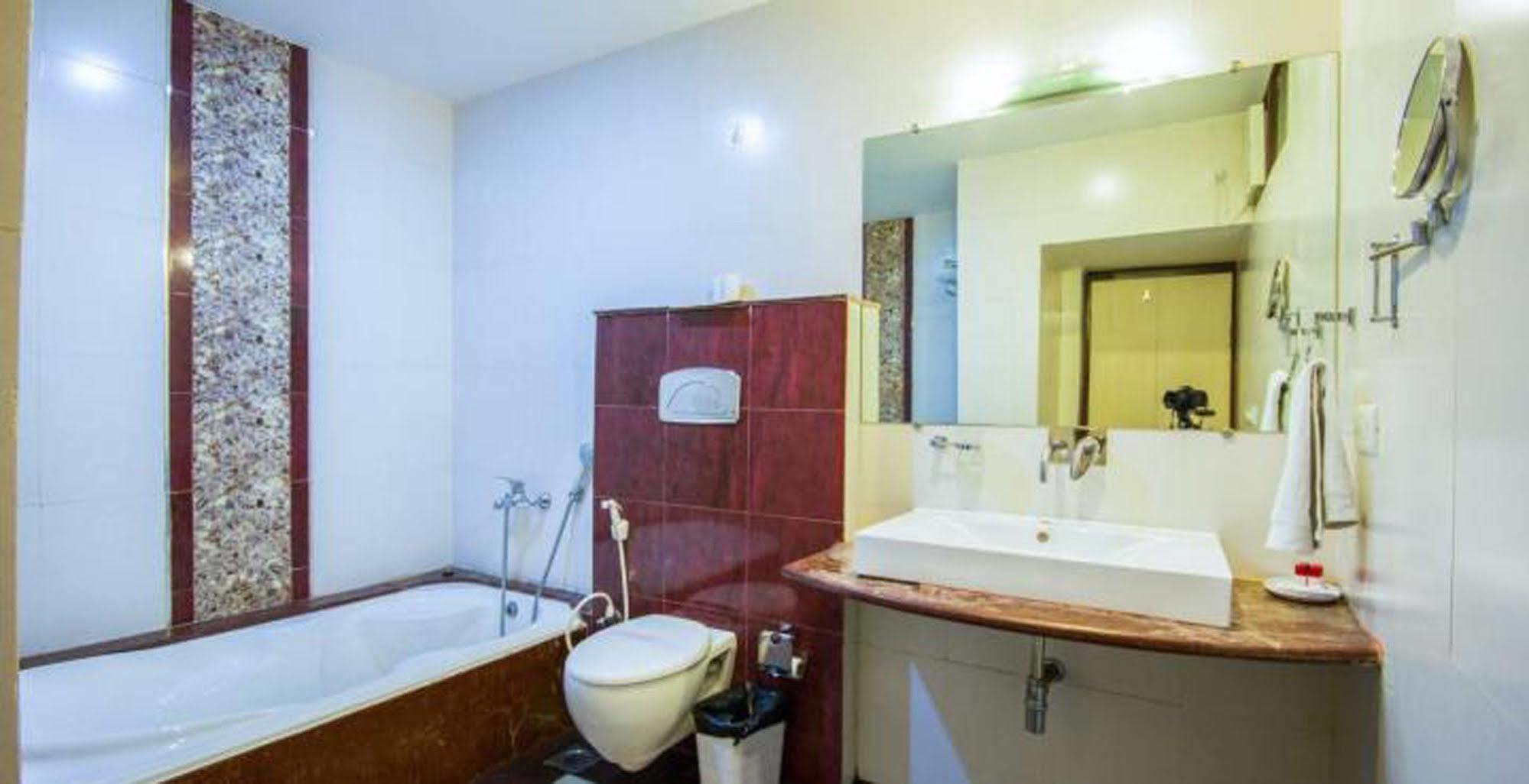 Nahargarh Haveli-near Train Station Metro Hotel