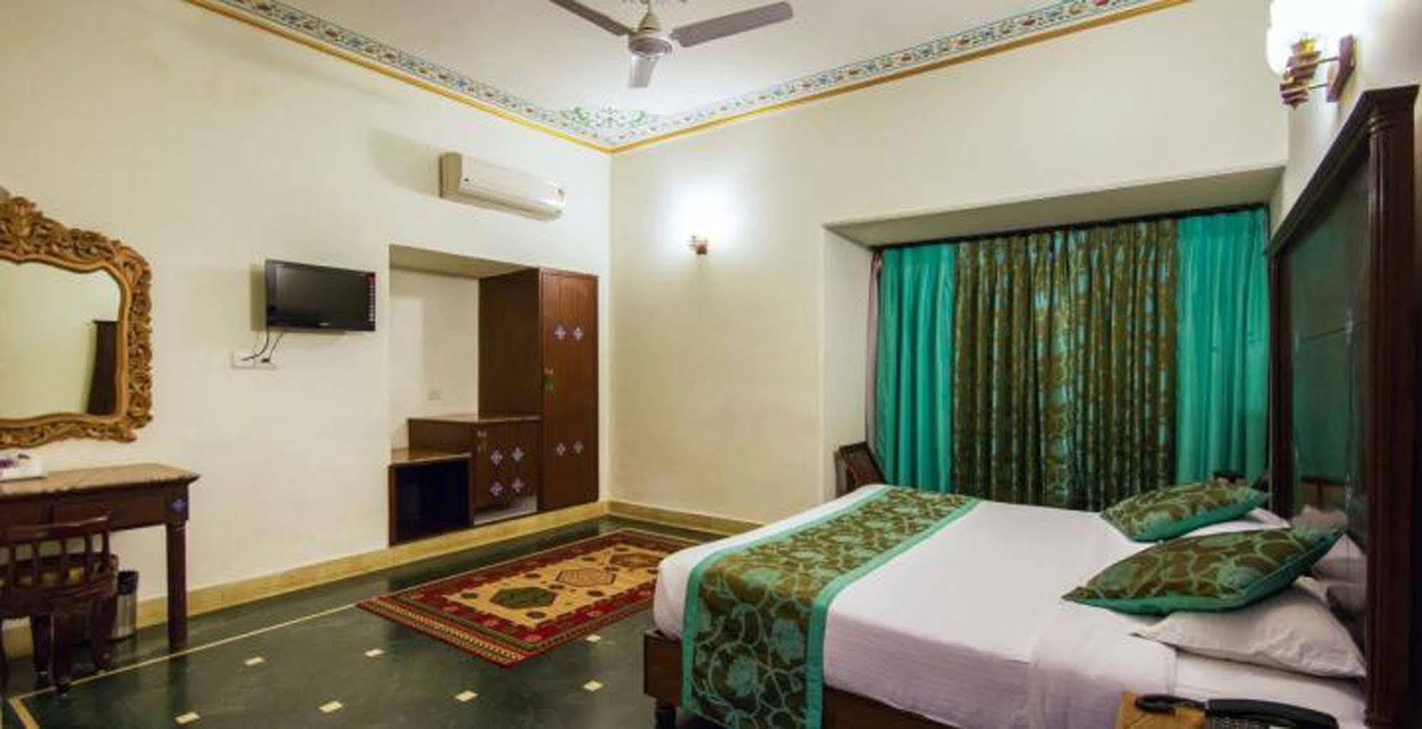 Nahargarh Haveli-near Train Station Metro 3* Jaipur