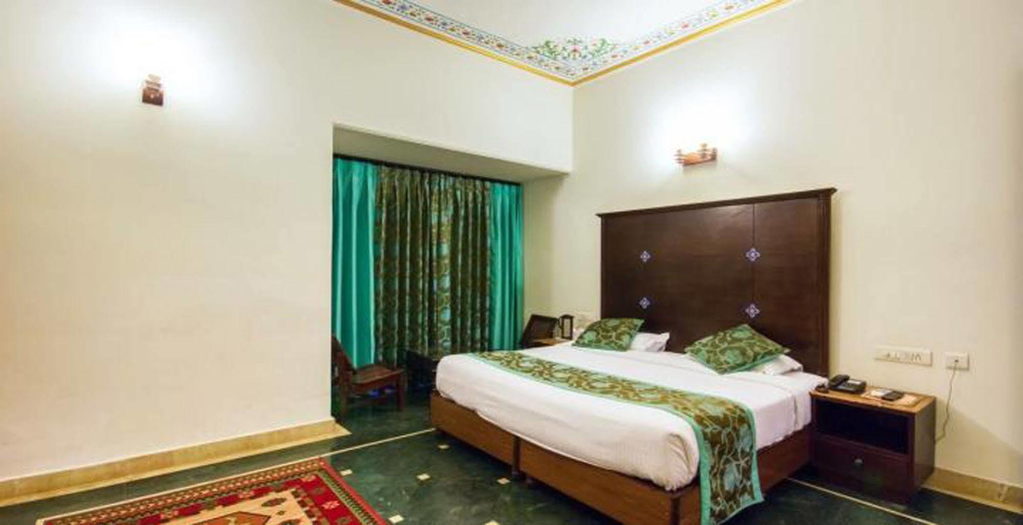 Nahargarh Haveli-near Train Station Metro Jaipur