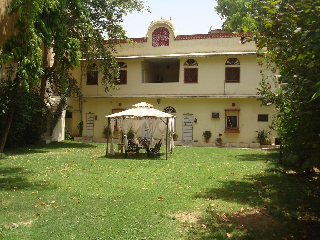 Bissau Palace 3*