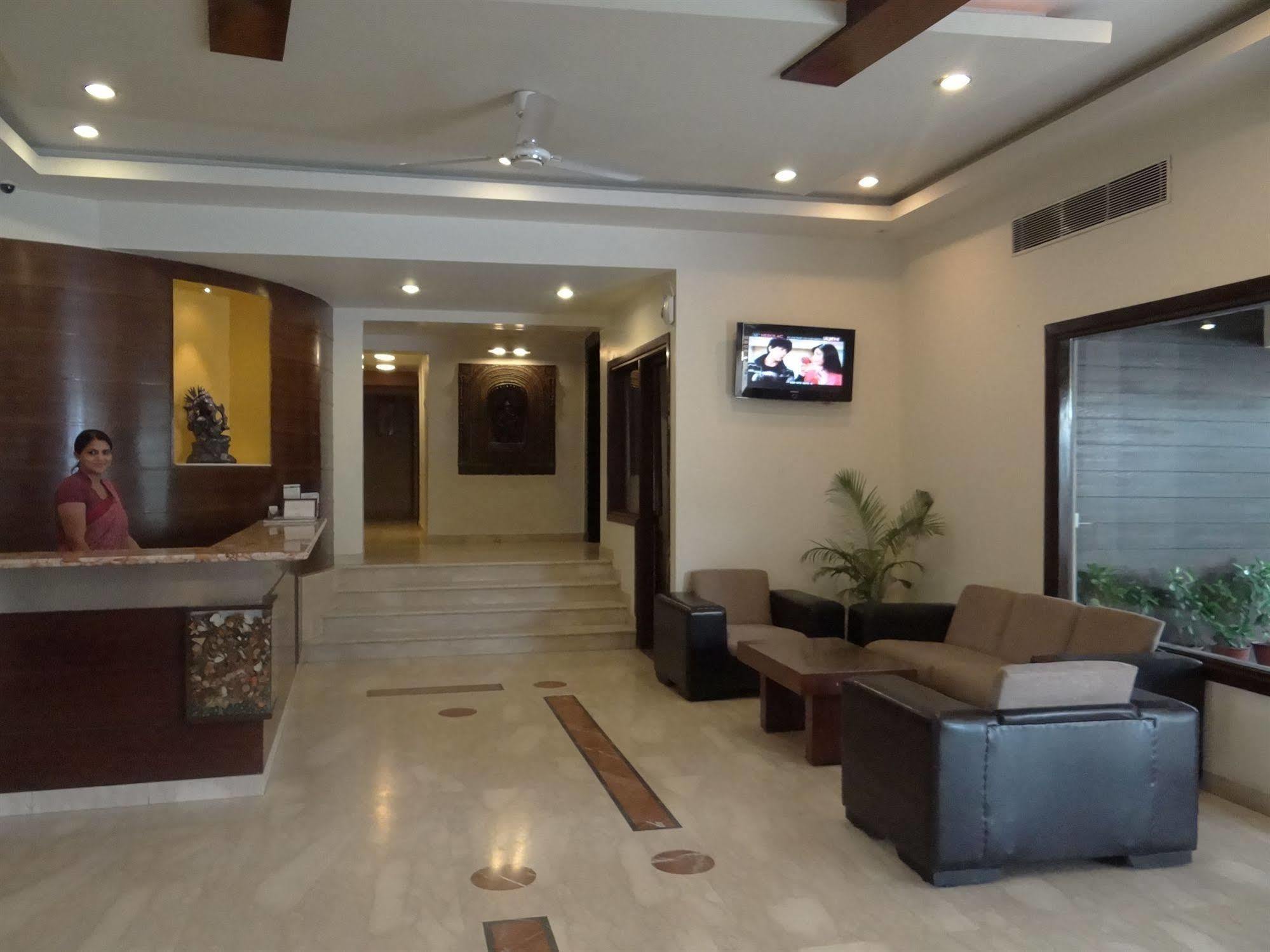 Ratnawali - A Vegetarian Heritage Hotel Jaipur