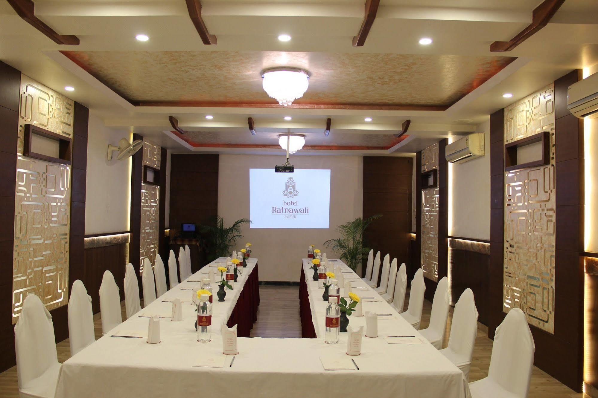 Ratnawali - A Vegetarian Heritage Hotel
