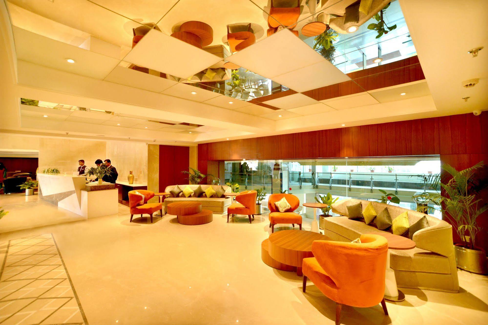 Radisson Center 5*