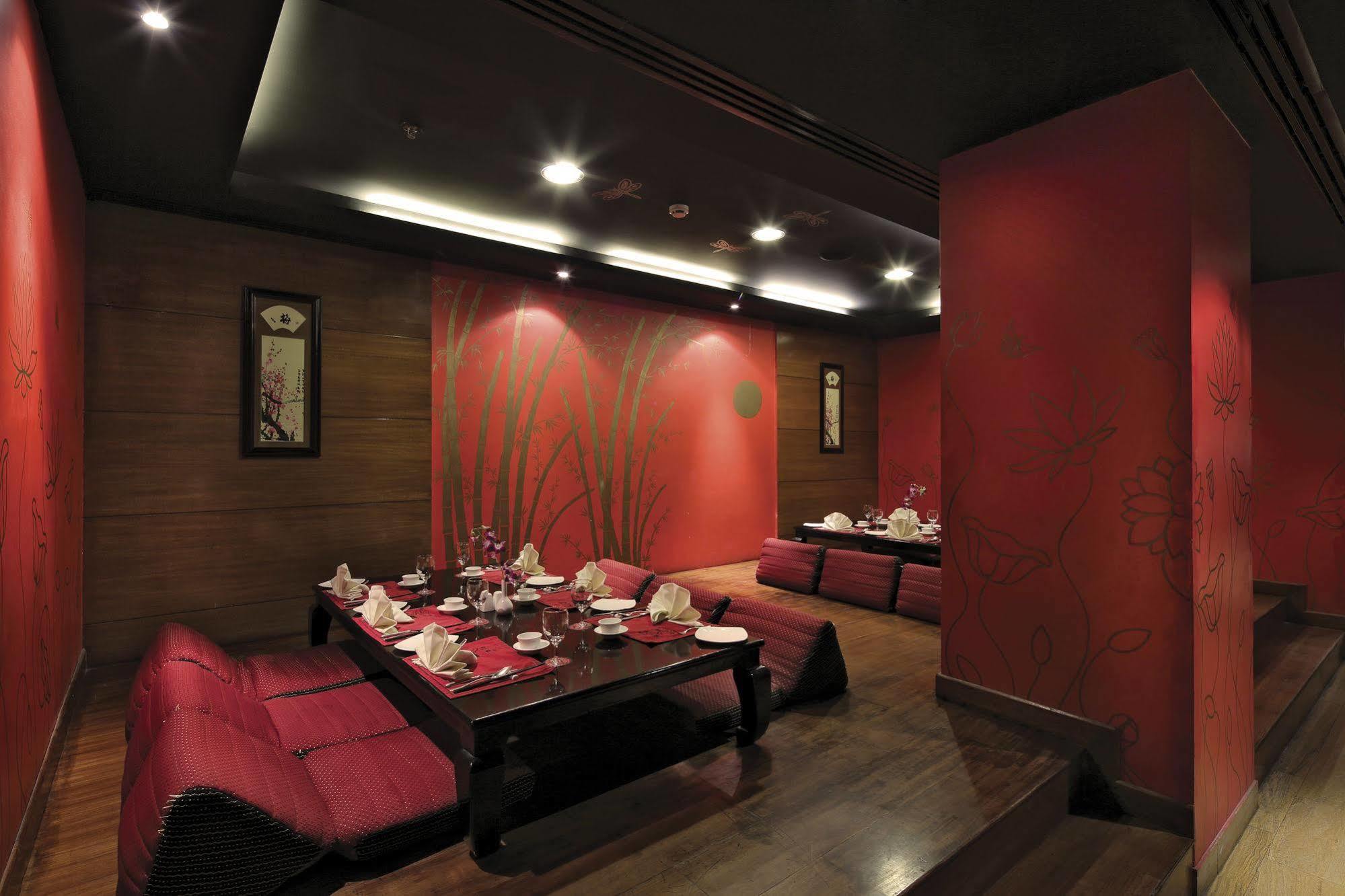 Hotel Radisson Center 5*