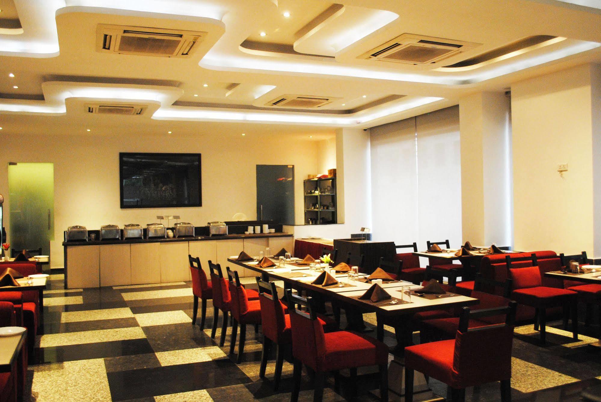 Hotel The Park Classic Jaipur