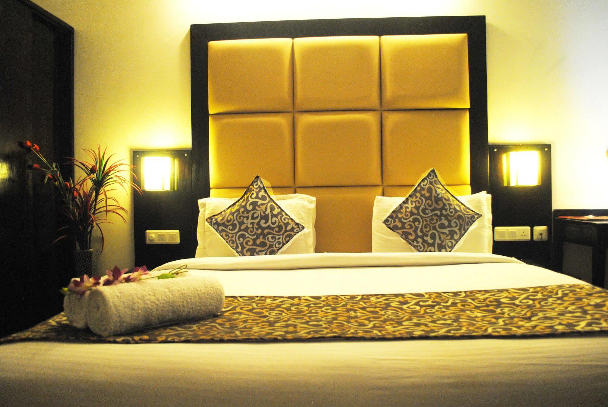 The Park Classic Hotel 3*