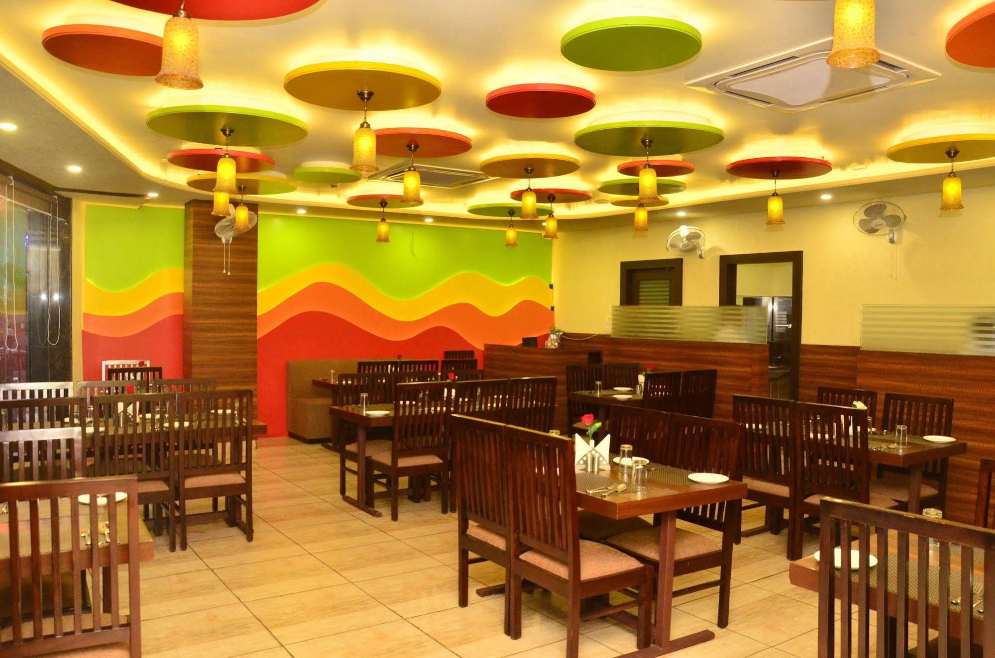 Fabhotel Padmavati Palace Mansarovar 3*