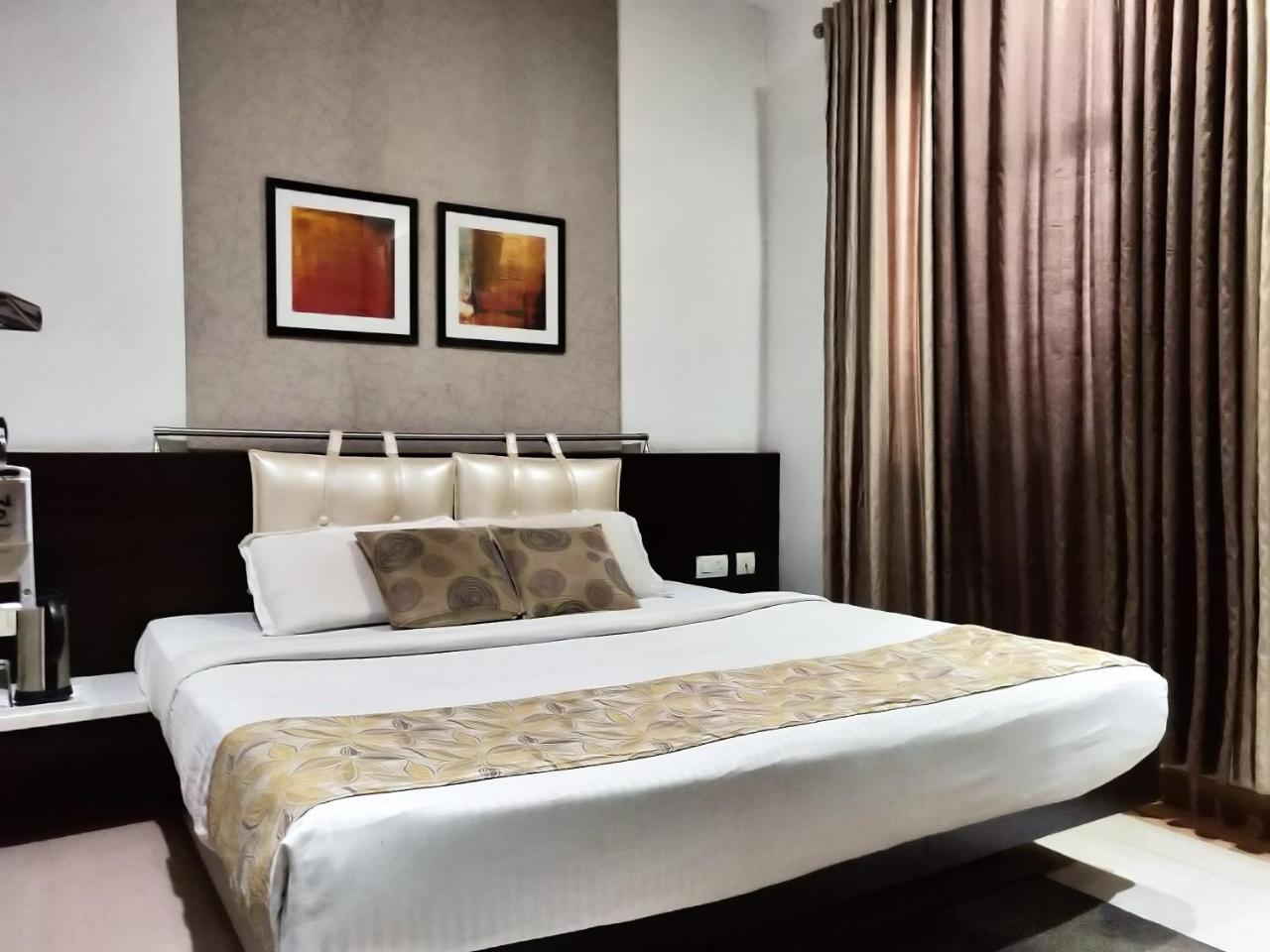Rockland Hotel